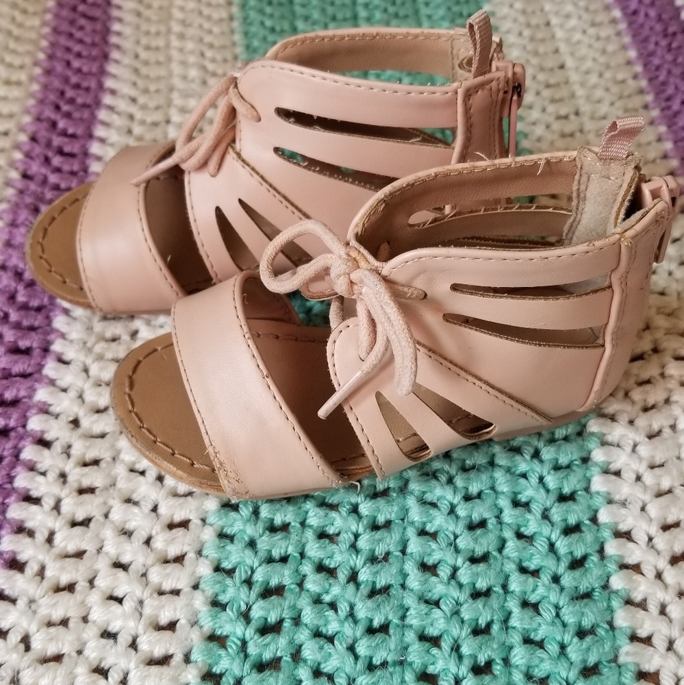 Old Navy Size 6 Summer Sandles